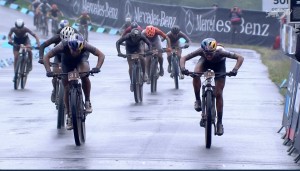 Evie Richards demonstrates her power and wins the first Nove Mesto Short Track