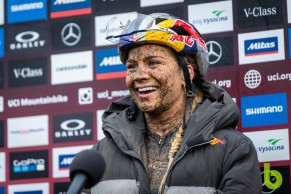 Evie Richards hace toda una demostración de potencia y gana el primer Short track de Nove Mesto