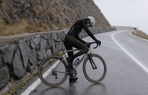 New Santini Magic: a 30K jacket perfect for rainy days