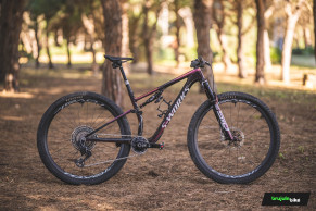 We thoroughly tested the RockShox SID Flight Attendant system: it is not essential, but it is difficult to give up on it once you try it