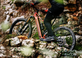Total renovation for the Mondraker Crafty Carbon 2025: prices and models