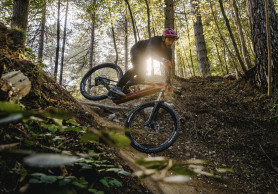 Total renovation for the Mondraker Crafty Carbon 2025: prices and models