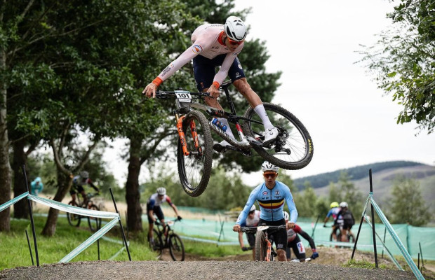 Van der Poel insiste em seu retorno ao mountain bike para 2025