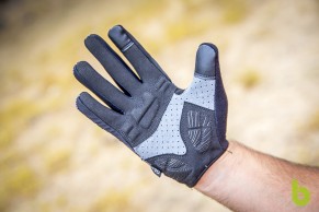 Probamos los guantes G10 Eassun para MTB: resistentes y cómodos para utilizar todo el año