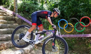 Pidcock is on vacation in Hawaii and continues to collect KOMs