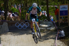 Alan Hatherly makes the leap to the road, leaves Cannondale for Giant, and signs with the Jayco-AlUla team