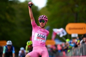 The Giro 2025 delays its presentation due to doubts about its starting location
