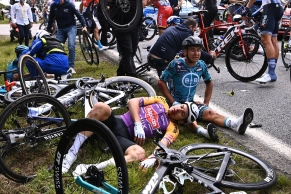 Proposal to reduce braking power, with smaller discs, to avoid accidents in the peloton