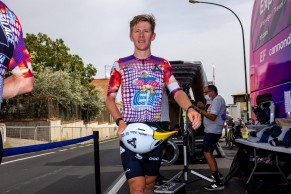 rapha-palace-maillot-giro/