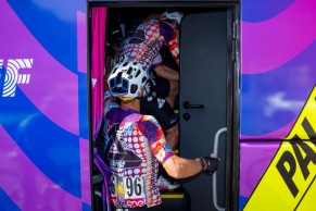 rapha-palace-maillot-giro/