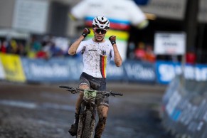 Mona Mitterwallner and Lennart-Jan Krayer become XCO Junior World Champions 2020
