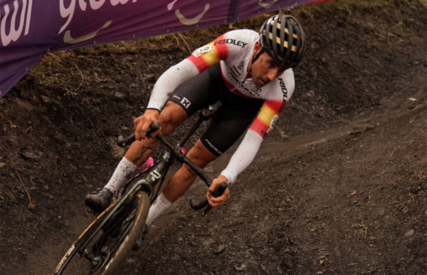 Felipe Orts gets on the podium again and heads towards the first CX World Cup