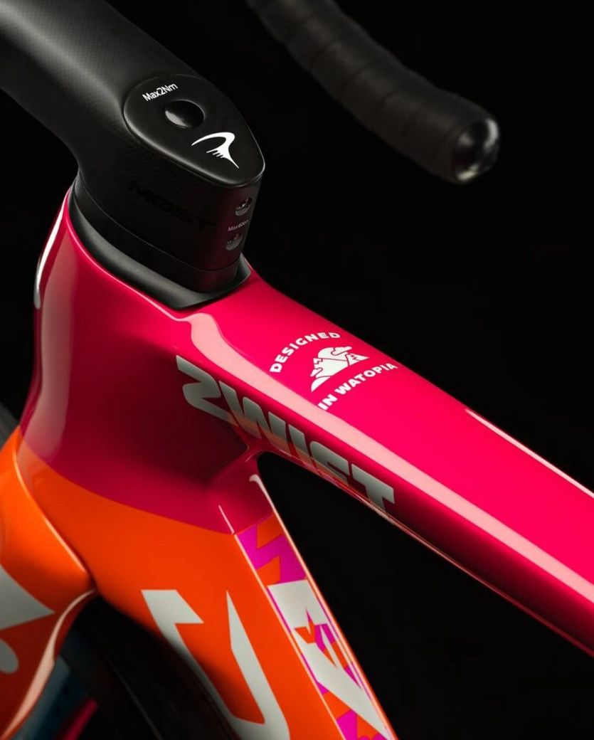 Zwift Pinarello Dogma F: del ciclismo virtual al mundo real