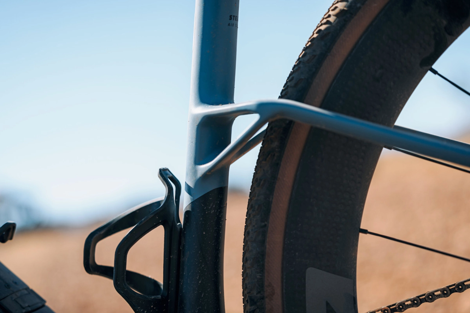 Gravel without limits with the new Mondraker Arid Carbon
