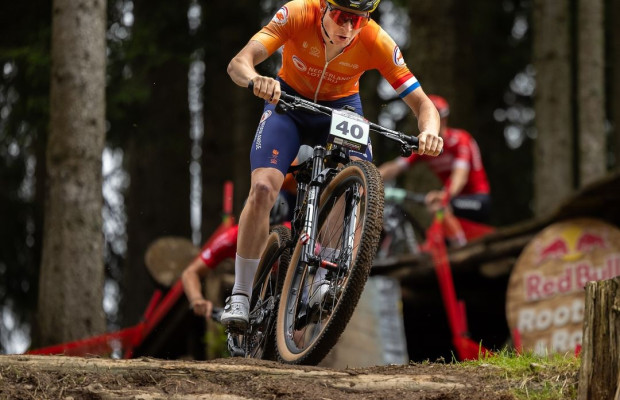 From road cycling to mountain biking, Tom Schellekens signs with KMC Ridley