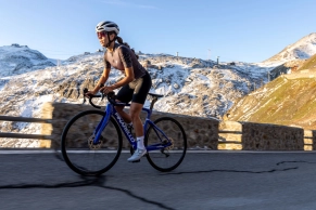 Pinarello F1 2025: the most affordable of the exclusive F series
