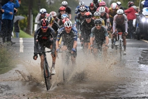 Consejos para mantener la motivación de salir a rodar cuando el frío, la lluvia o la noche acechan