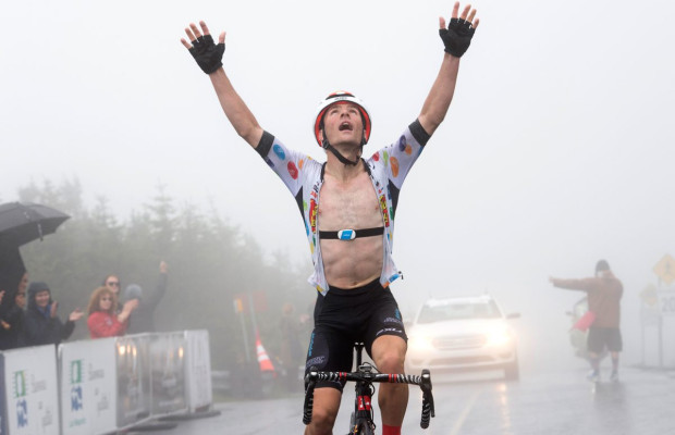 ¿Puede Strava convertirte en ciclista profesional? Jack Burke le arrebata el récord del Mortirolo a Nibali y reclama una oportunidad en el World Tour