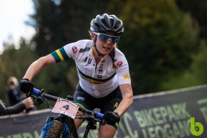Pauline Ferrand Prevot, World Champion XCO 2020 after a performance full of power and technique