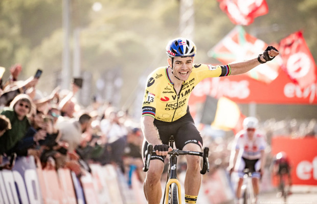 La rodilla de Van Aert sigue retrasando su regreso al ciclocross