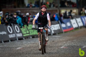 ¿Por qué compitió Flückiger con chaleco? "Lo que ha pasado en los últimos diez días es una locura"