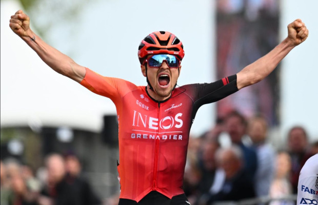 Tom Pidcock assina contrato de 3 anos com a equipe de ciclismo profissional Q36.5 e competirá com bicicletas SCOTT, na estrada