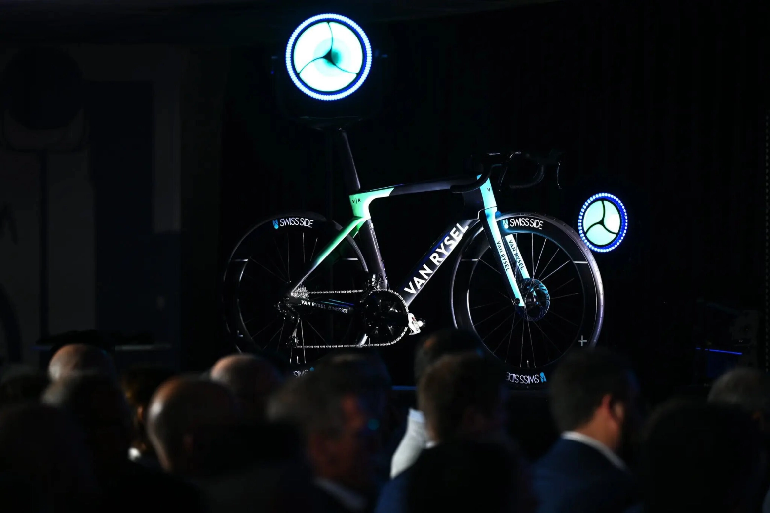 The new Van Rysel aero would be ready to hit the market, more details about the RCR-F