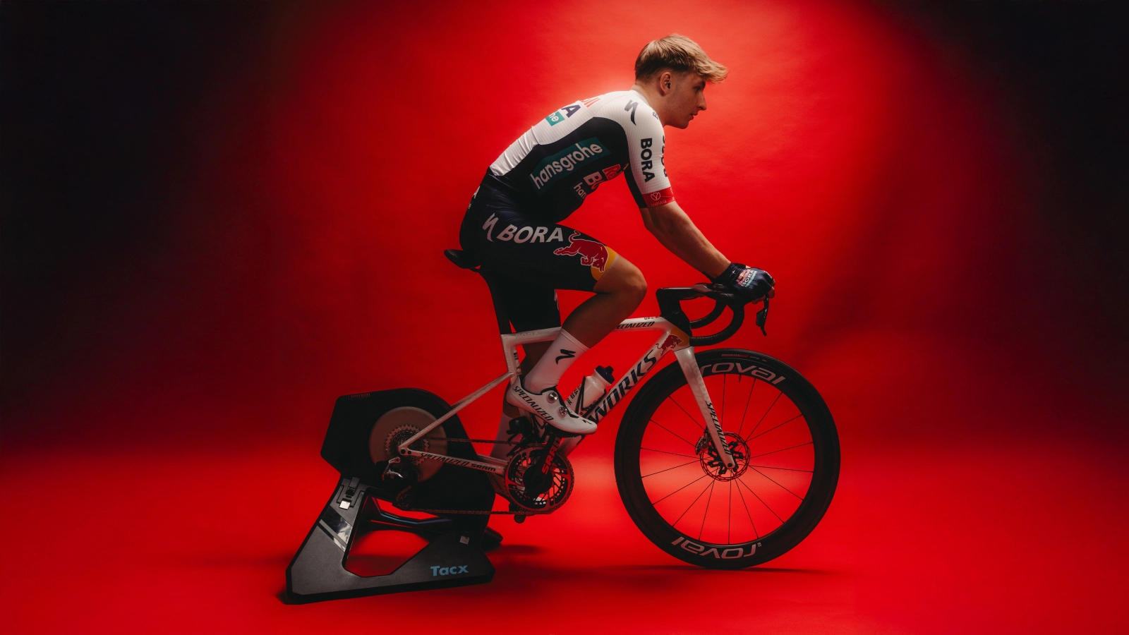 Specialized signs the new kit for Red Bull-BORA-hansgrohe