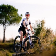 Emilly Johnston and Bjorn Riley sign with SCOTT-SRAM
