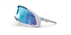 Which Oakley model are Vingegaard and Van Aert debuting?