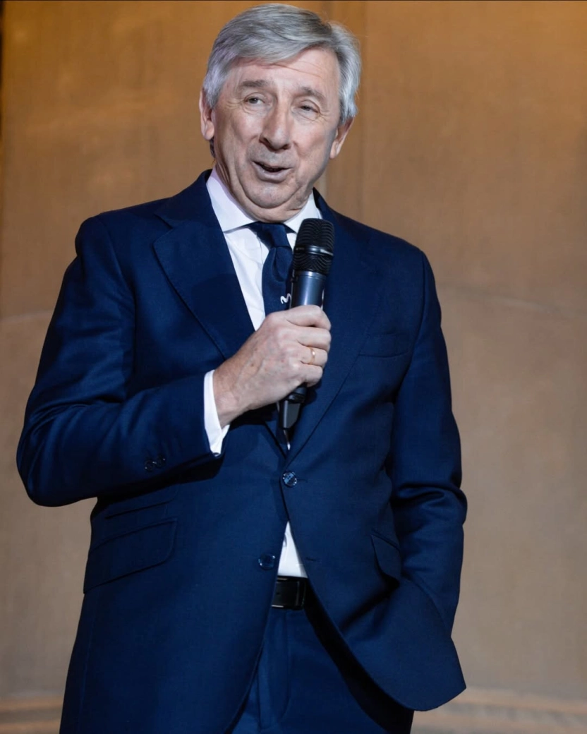 Movistar Team 2025: nueva equipación, Telefónica hasta 2029, fichajes, objetivos y El Día Menos Pensado