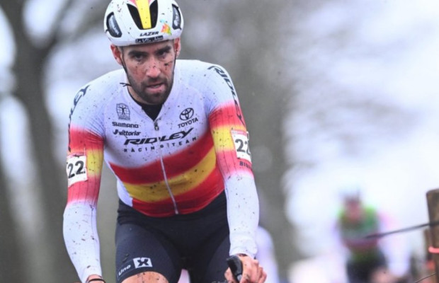Felipe Orts nos hace soñar en la Copa del Mundo de CX en Hulst con otro 2º puesto