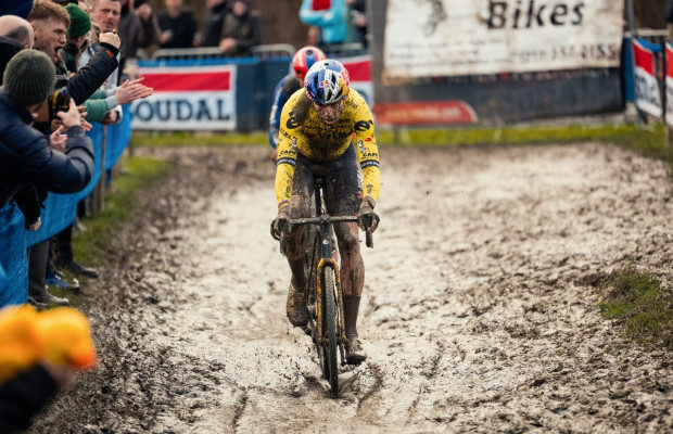 Van Aert est absent à Mol, retardant une fois de plus ses débuts en cyclo-cross et nous privant du premier affrontement avec Van der Poel