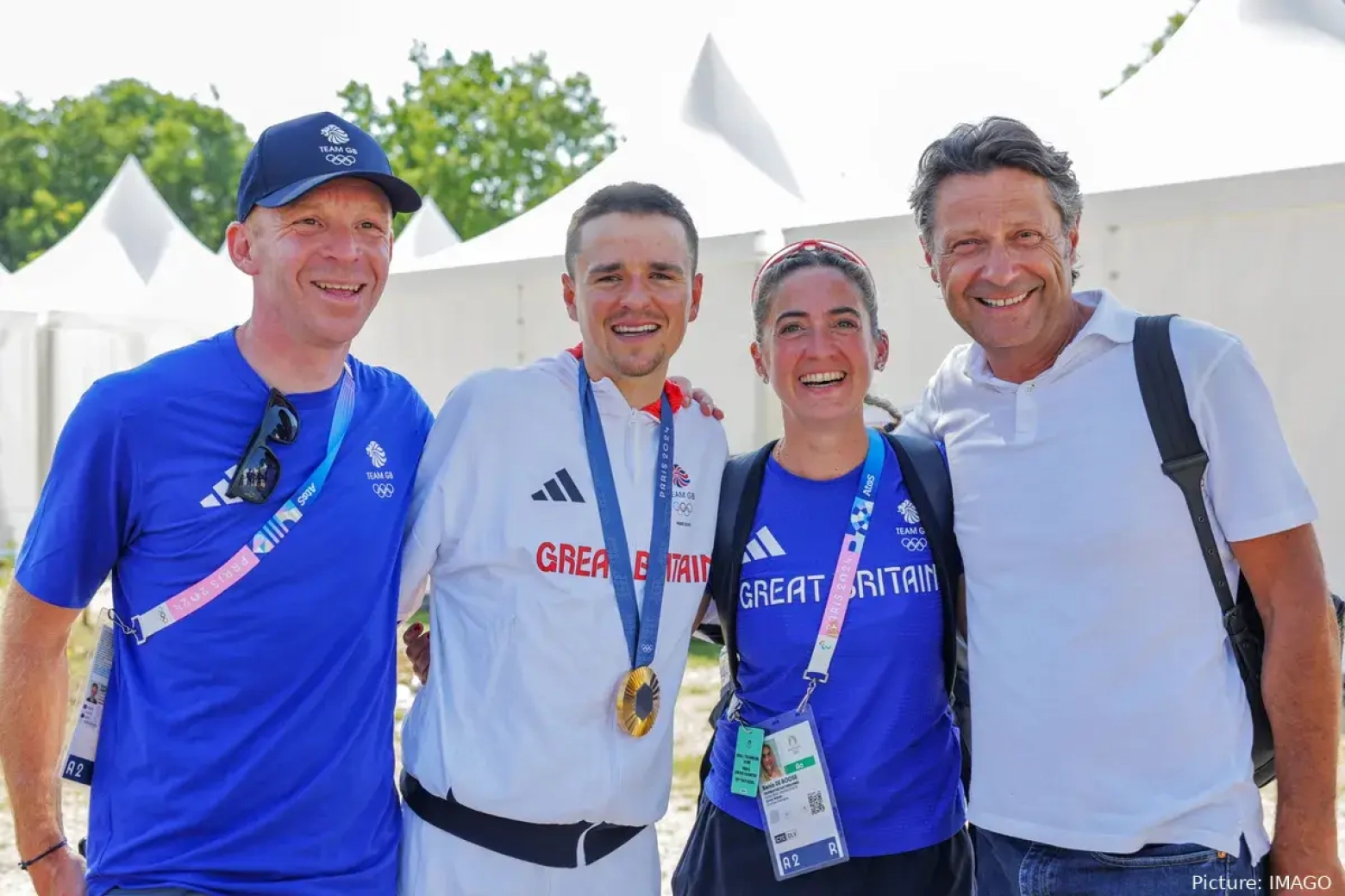 Pidcock takes his coach and his brother to Q36.5