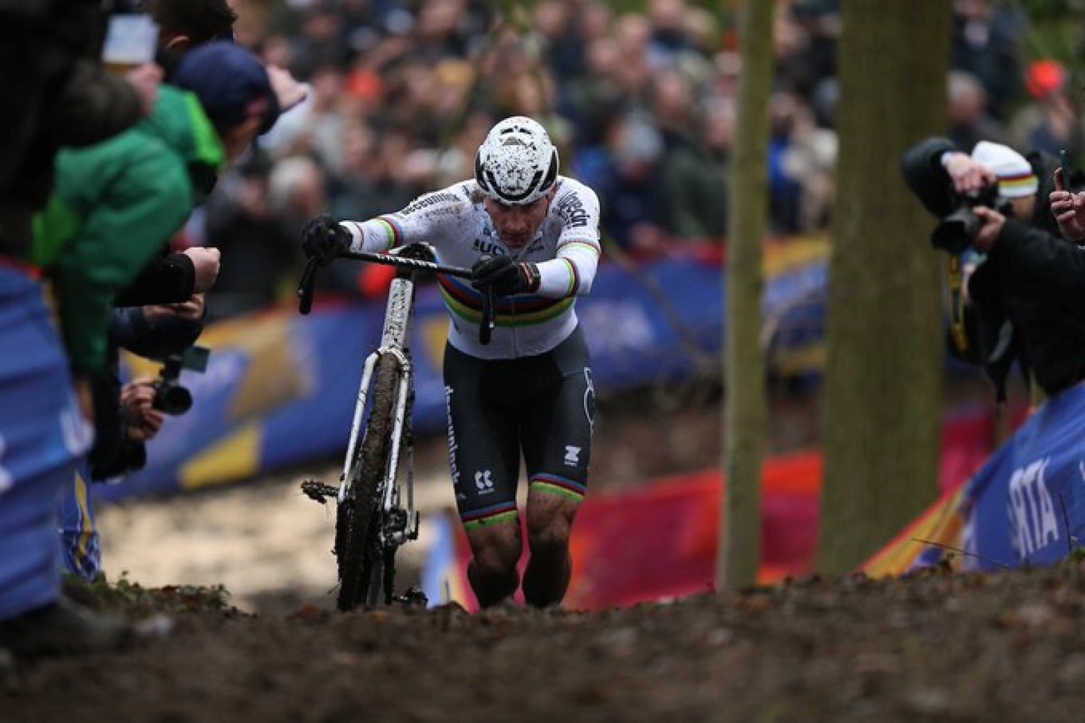 Van der Poel will seek his fifth victory in the return of the World Cup to Besançon