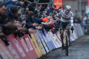 Van der Poel hopes to kick off an intense weekend of cyclocross in the dunes of Koksijde