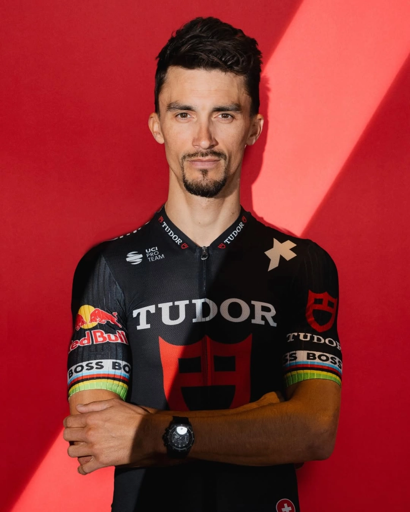 Los fichajes más sonados del año en carretera, excepto uno, ya lucen sus nuevos colores