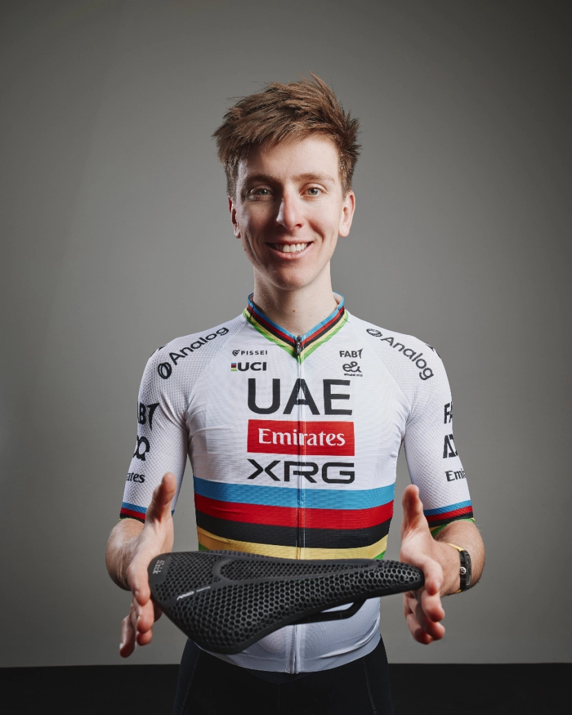 Pogacar cambiará de sillín para 2025