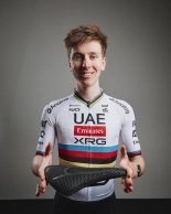 Pogacar will change his saddle for 2025