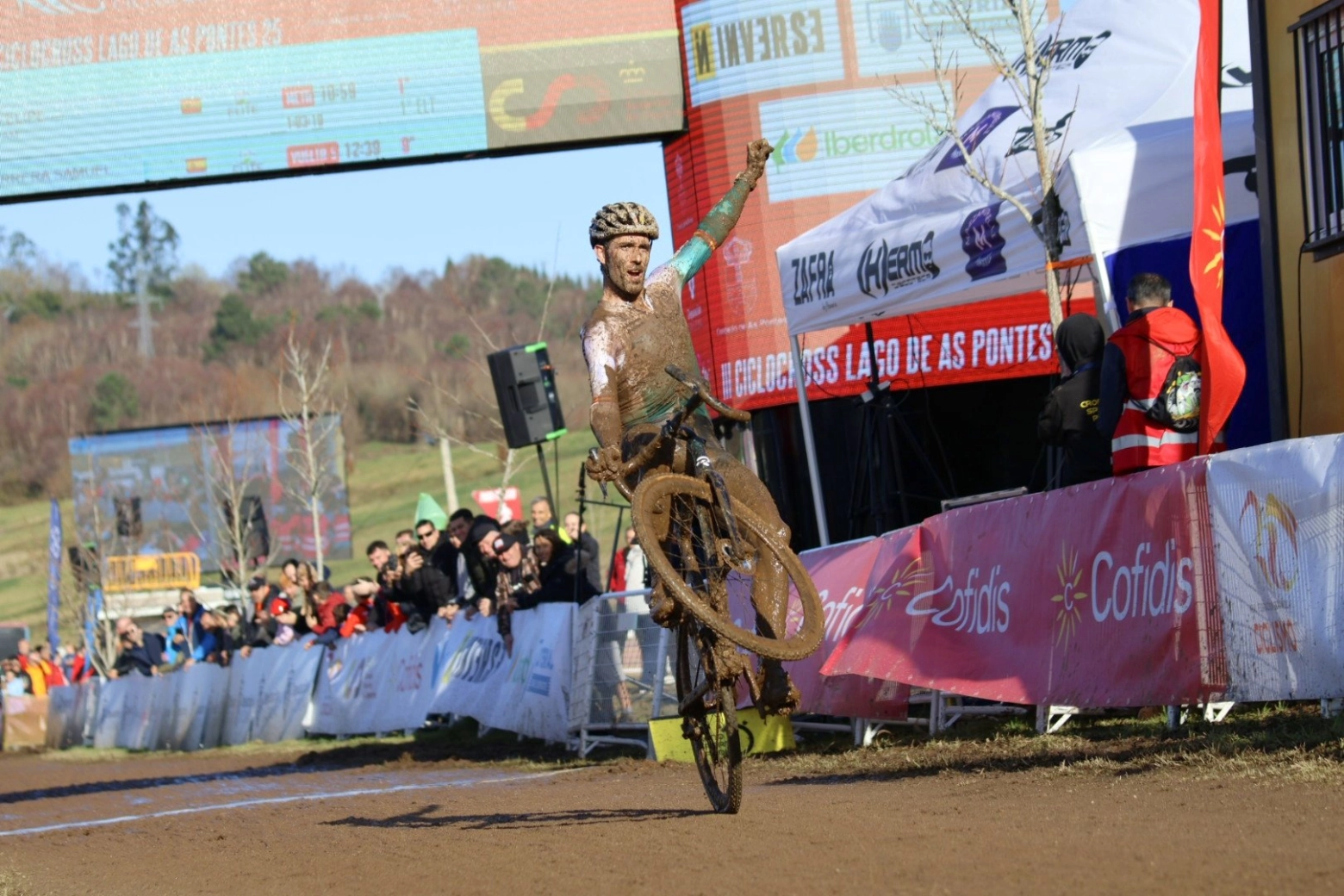 Felipe Orts hace historia y Sofía Rodríguez se consagra en el Campeonato de España CX 2025