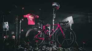 The spectacular bike and equipment of the VAN RYSEL ROUBAIX for 2025