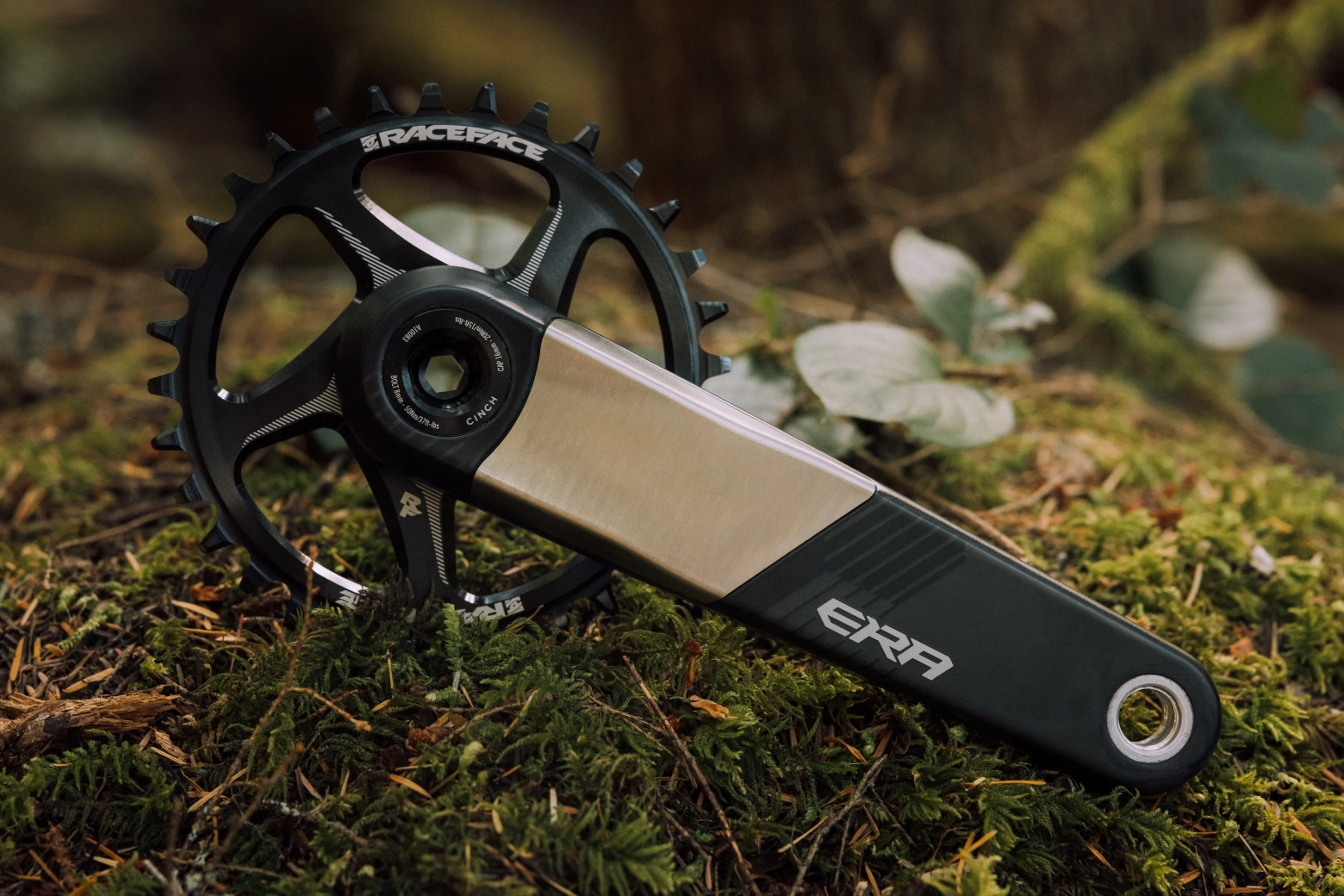 Race Face joins the trend of short cranks with the new Era and Turbine models of 160 and 165 mm