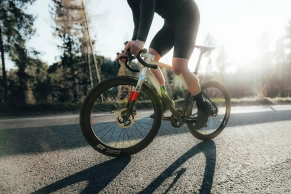 The new Basso Sempre Veloce takes its own path - all road aero?
