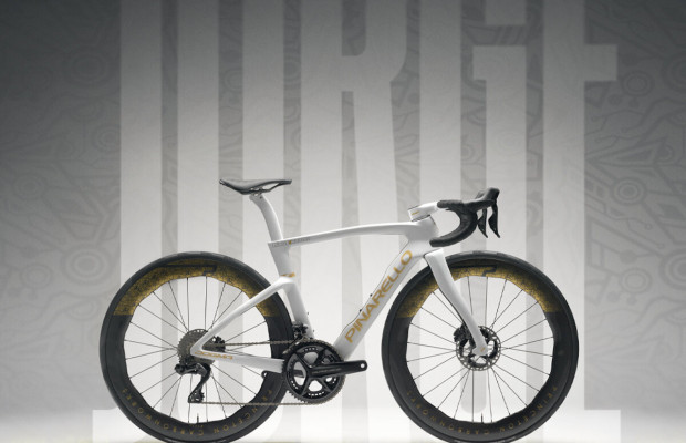 Le champion du MotoGP Jorge Martín rejoint Pinarello