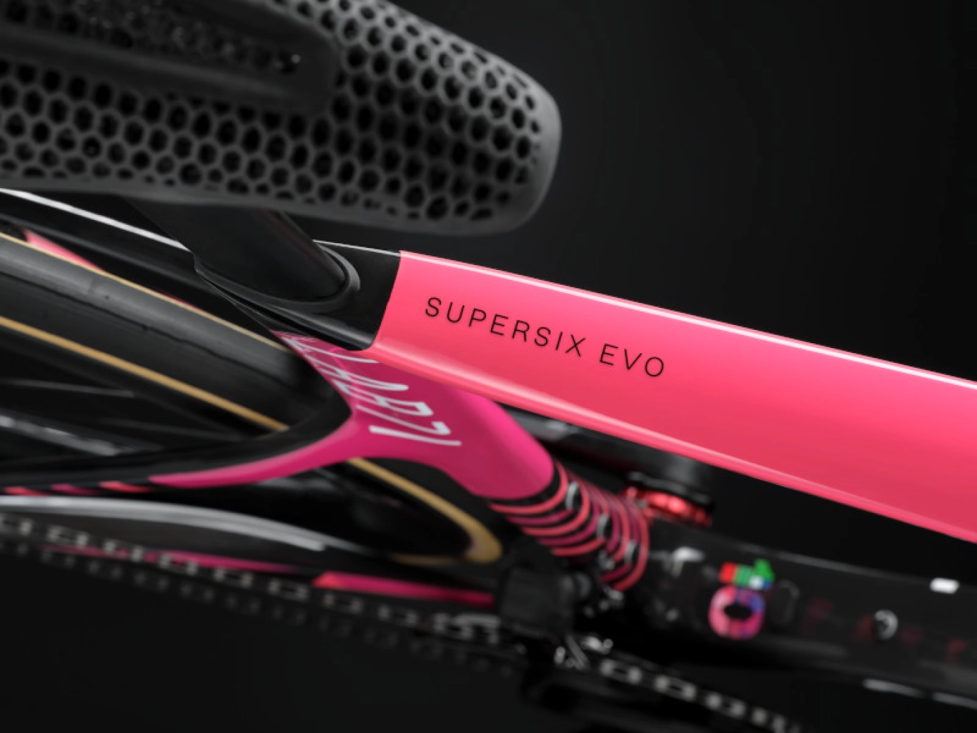 The new Cannondale LAB71 SuperSix EVO Team Edition 2025 from EF Education-EasyPost in detail
