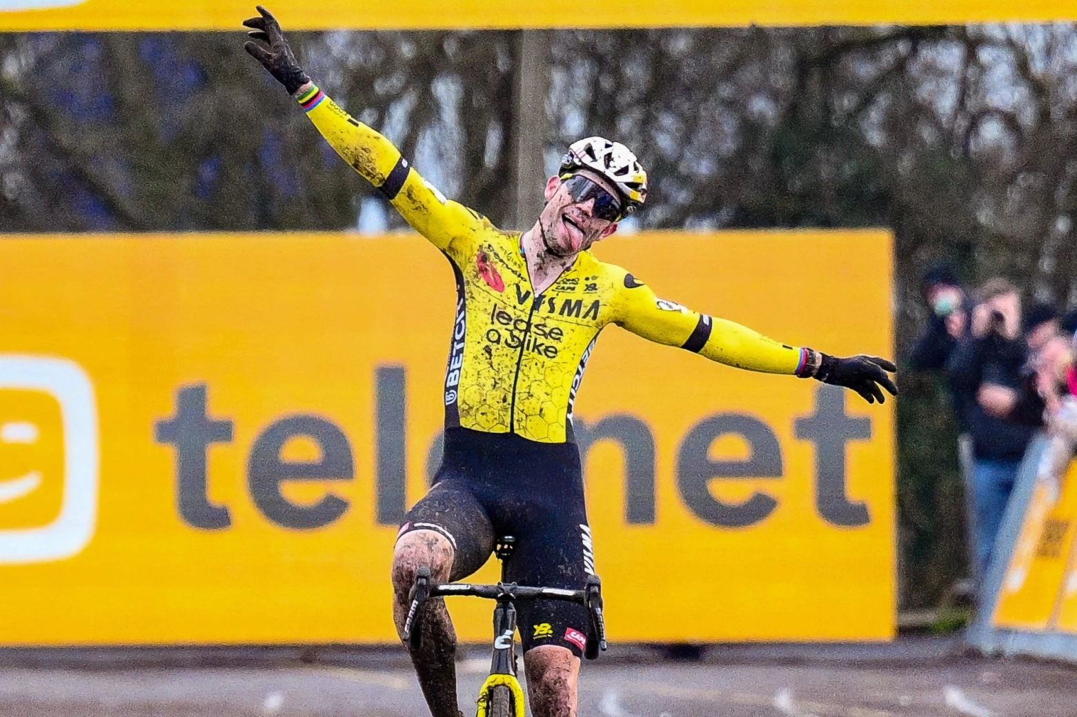 Cómo ver el Campeonato del Mundo CX de Liévin: Van der Poel quiere el récord y Van Aert dar la sorpresa