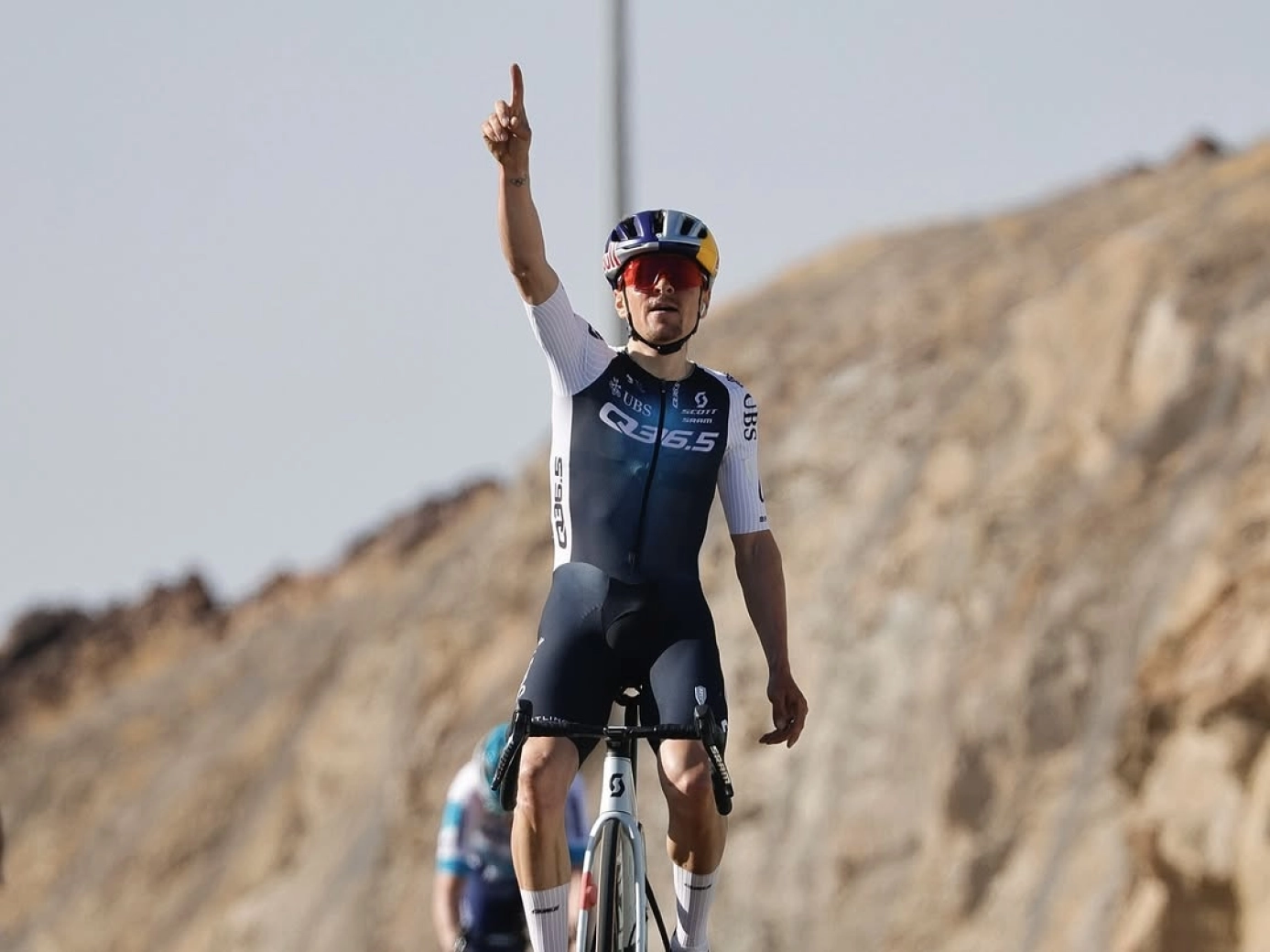 Pidcock gana la primera con el Q36.5