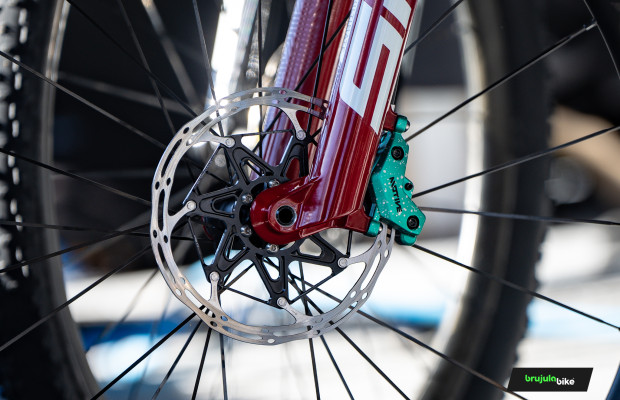 First images of new SRAM brakes for XCO