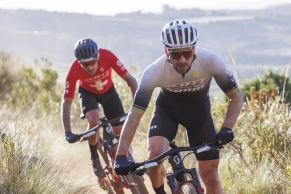 Nino Schurter e Filippo Colombo na Cape Epic 2025