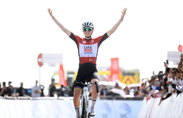 Vingeegard et Pogacar commencent la saison à égalité en termes de victoires